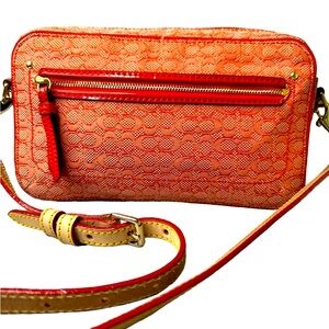 GUC Coach Oxford Fire Orange Flight Crossbody Bag 25043 signature C purse